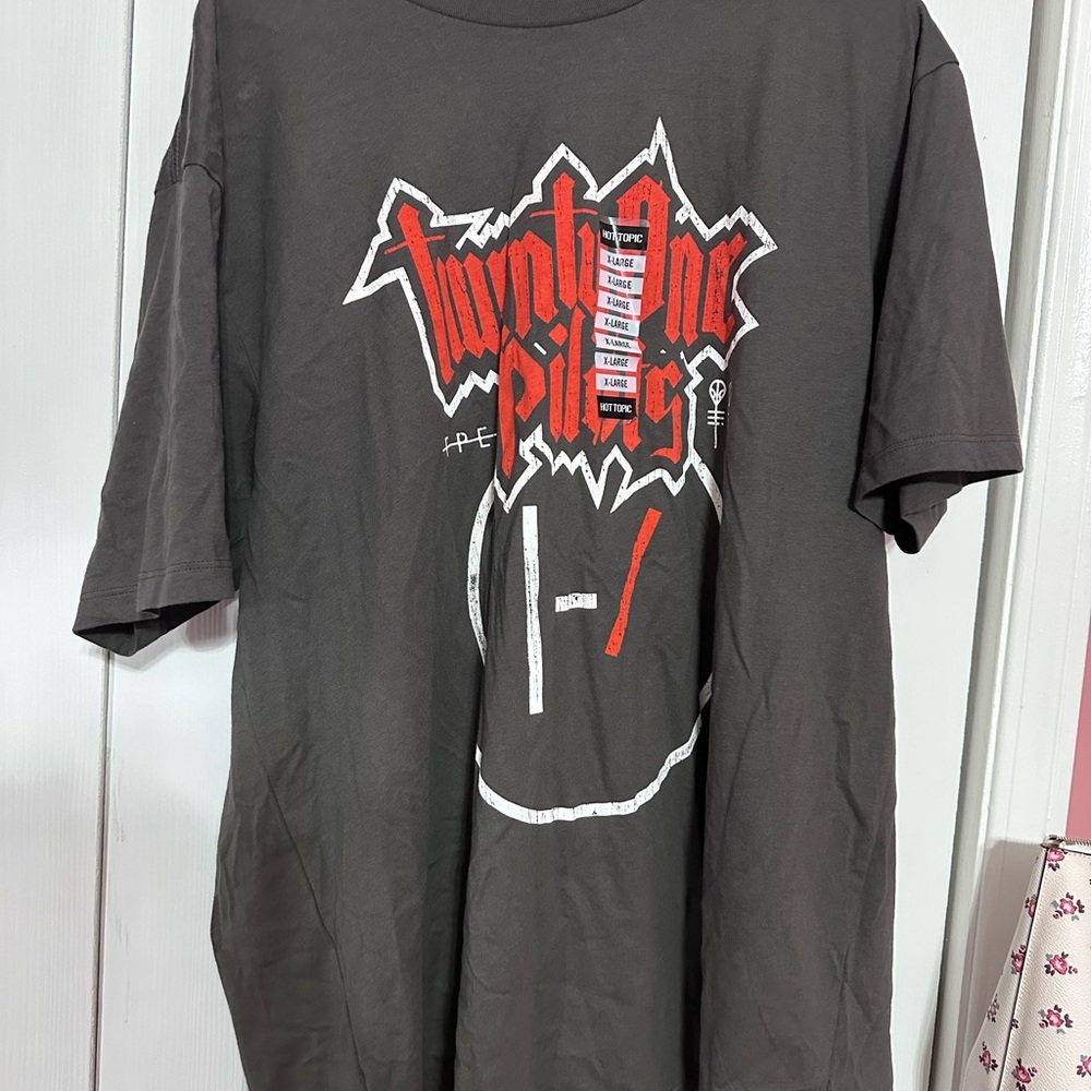Hot Topic NWT Twenty One Pilot's Shirt